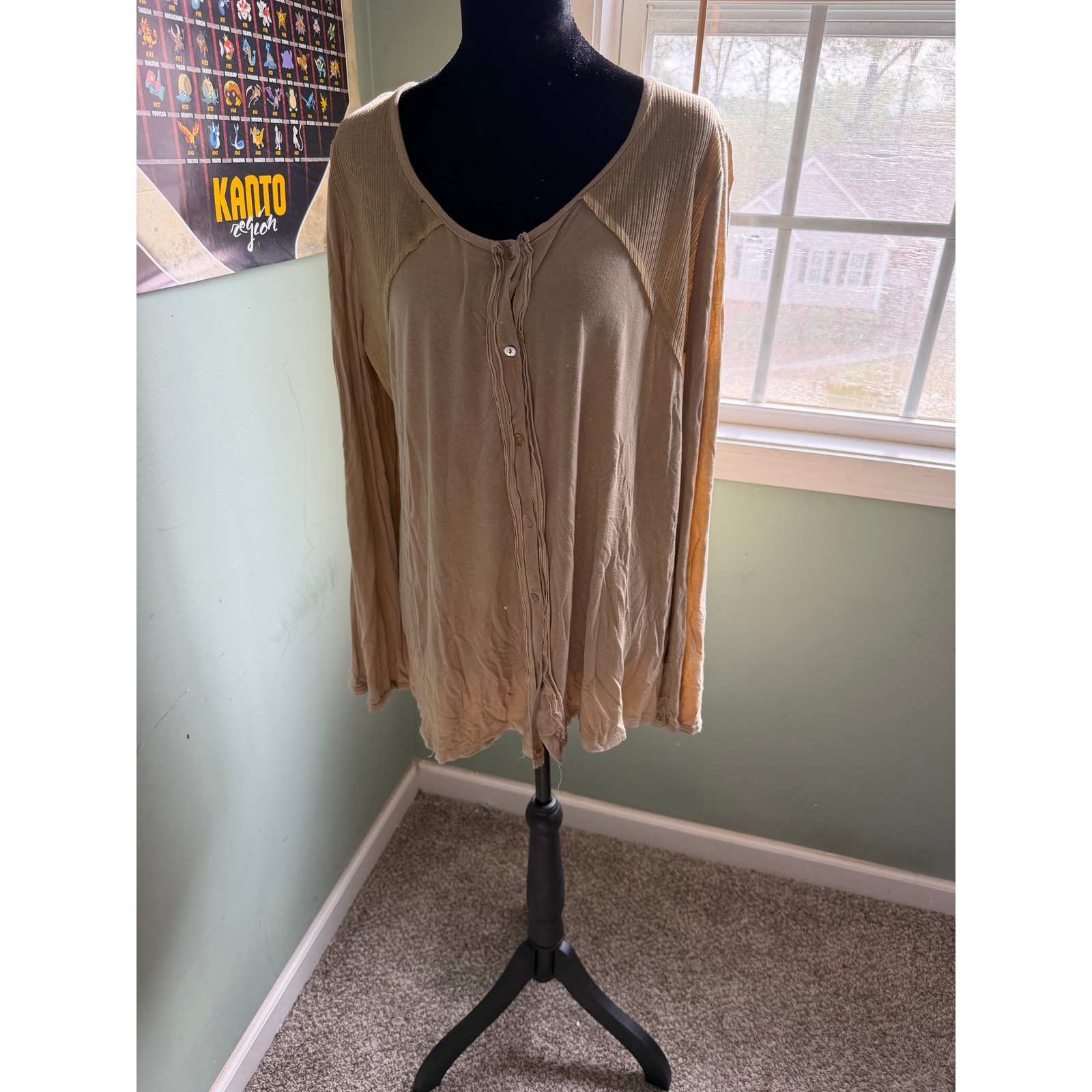 Beige Ribbed Knit Long Sleeve Button Front Henley Top Women’s Size Large